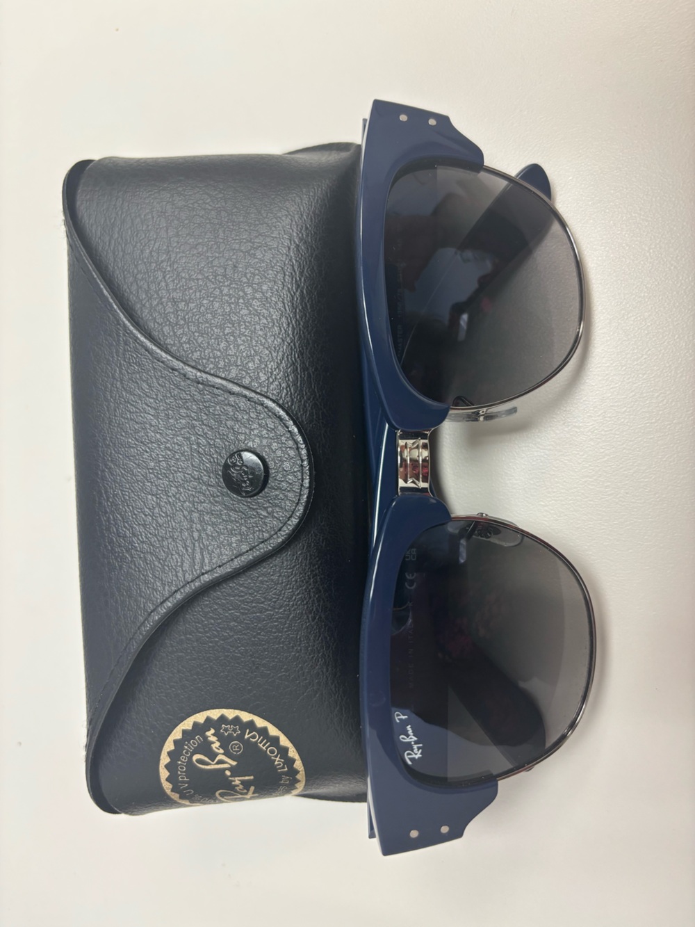 Ray-Ban Clubmaster Sunglasses in Navy and Black w case